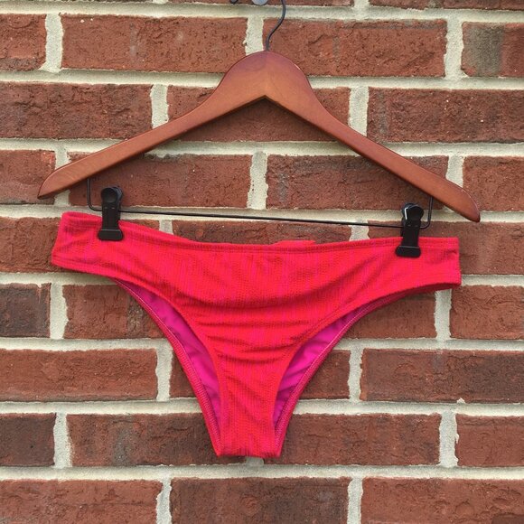 L*Space by Monica Wise Bikini Bottoms Bitsy Cut Fuchsia Large - Picture 2 of 5
